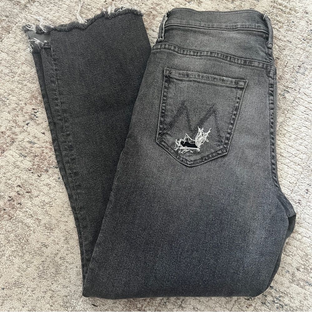 MOTHER Insider Crop Step Chew Distressed Gray Jeans Sz 28